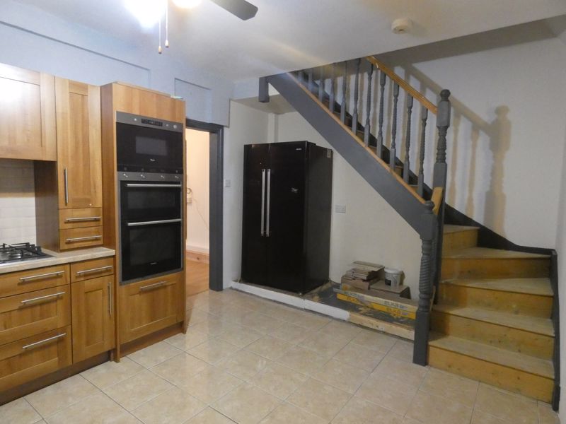 Kitchen/Breakfast- click for photo gallery